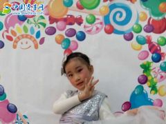 中国赛事网筑梦童星吴嘉莹形象展示