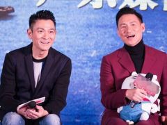 尴尬了！歌神张学友台上热情歌唱却被喊刘德华