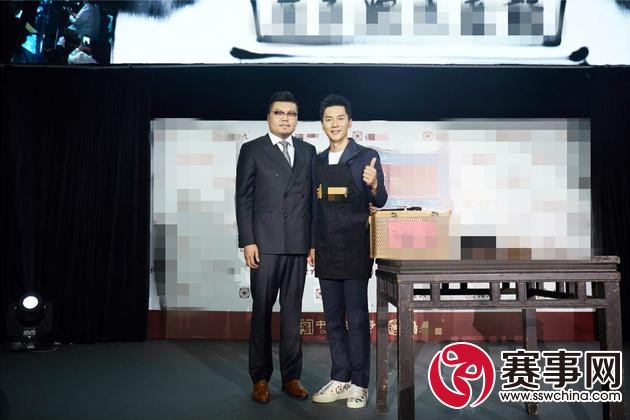 李晨